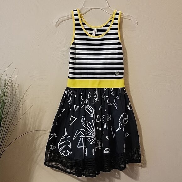 deux par deux Other - DEUX PAR DEUX BLACK AND WHITE STRIPED SLEEVELESS DRESS WITH YELLOW TRIM, SIZE 10